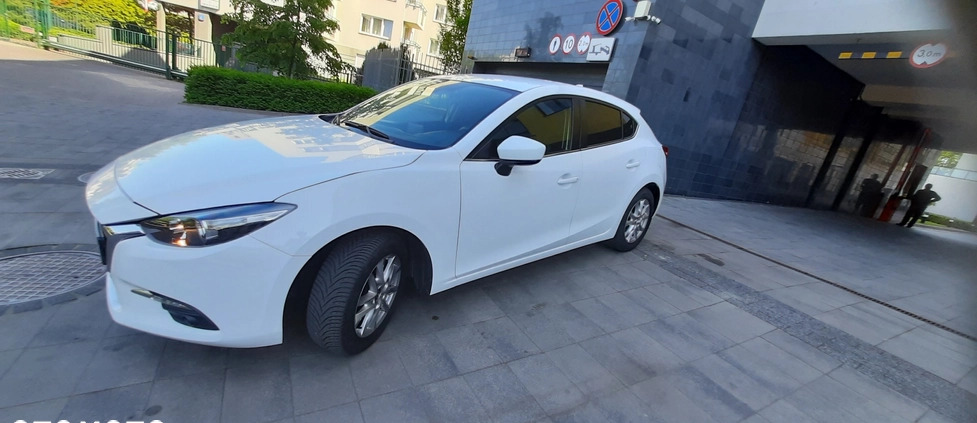 Mazda 3 cena 52700 przebieg: 72800, rok produkcji 2017 z Warszawa małe 781